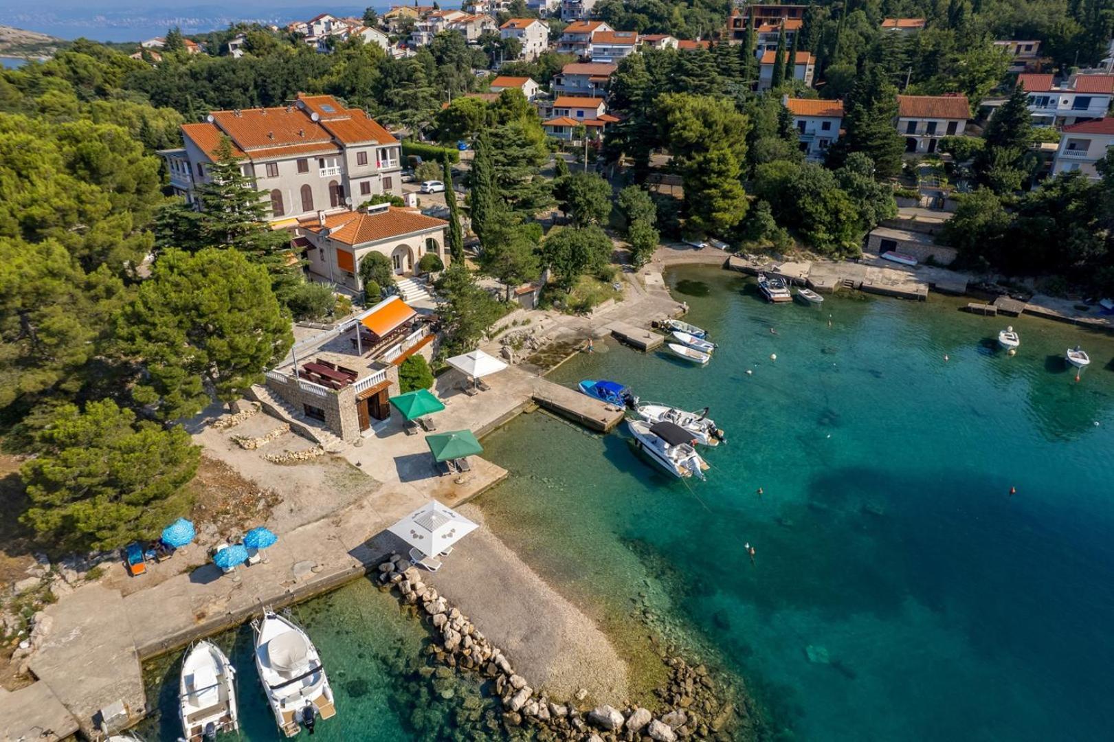 Apartments Jadranka Omisalj Exterior photo